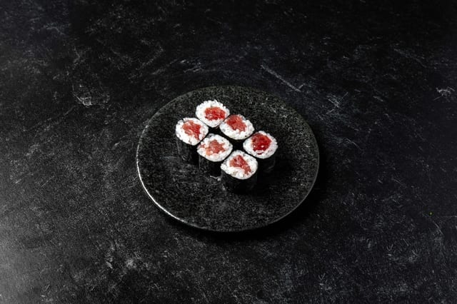 Tuna Roll.